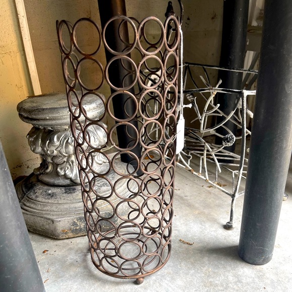 Vintage  🌸 Plant/Flower Designer Wrought Iron - Picture 1 of 6